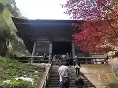 宝珠山 立石寺の山門