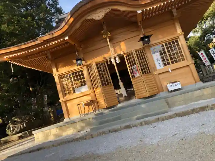 岡神社の本殿・本堂