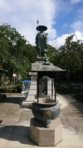 西新井大師総持寺の像