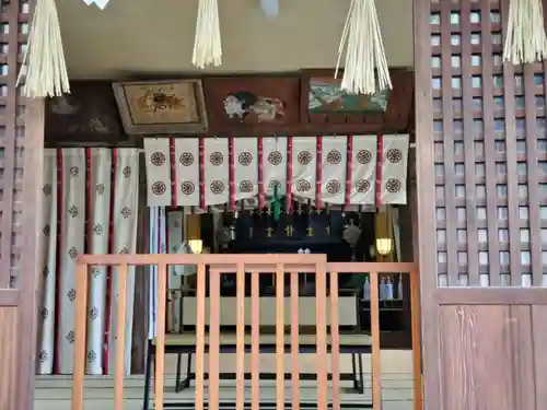 泊神社の本殿・本堂