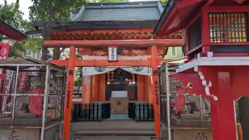 鬼子母神堂　(法明寺）の末社