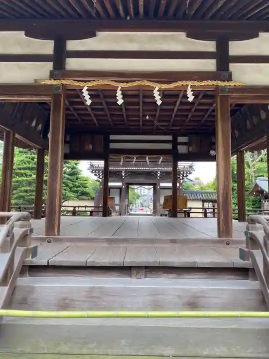 梅宮大社の本殿・本堂