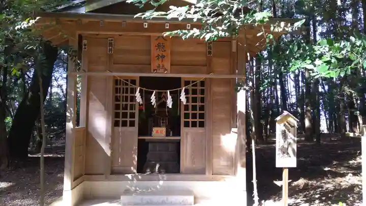 間々田八幡宮の末社・摂社