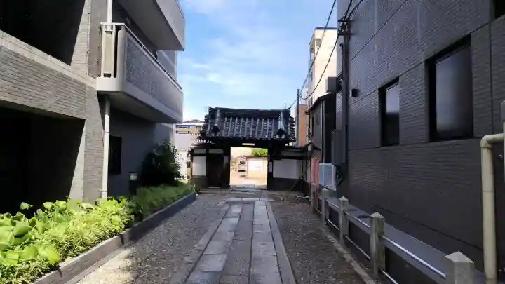 法雲寺の{uncategorized: "未分類", other: "その他", undefined: "問題あり", building: "その他建物", grave: "お墓", sacred_gate: "鳥居", guardian: "狛犬", statue: "像", buddha: "仏像", history: "歴史", nature: "自然", garden: "庭園", animal: "動物", pagoda: "塔", temizu: "手水舎", mountain_gate: "山門・神門", sanctuary: "本殿・本堂", subordinate: "末社・摂社", art: "芸術", scenery: "景色", jizo: "地蔵", ema: "絵馬", goshuin: "御朱印", omikuji: "おみくじ", items: "授与品その他", amulet: "お守り", goshuincho: "御朱印帳", eats: "食事", festival: "お祭り", votive_dance: "神楽", shichigosan: "七五三参", wedding: "結婚式", experience: "体験その他", initially: "初詣", around: "周辺", anti_infection: "感染症対策"}
