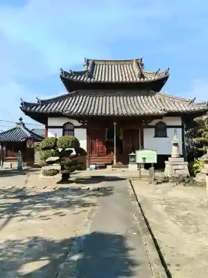 華林寺の{uncategorized: "未分類", other: "その他", undefined: "問題あり", building: "その他建物", grave: "お墓", sacred_gate: "鳥居", guardian: "狛犬", statue: "像", buddha: "仏像", history: "歴史", nature: "自然", garden: "庭園", animal: "動物", pagoda: "塔", temizu: "手水舎", mountain_gate: "山門・神門", sanctuary: "本殿・本堂", subordinate: "末社・摂社", art: "芸術", scenery: "景色", jizo: "地蔵", ema: "絵馬", goshuin: "御朱印", omikuji: "おみくじ", items: "授与品その他", amulet: "お守り", goshuincho: "御朱印帳", eats: "食事", festival: "お祭り", votive_dance: "神楽", shichigosan: "七五三参", wedding: "結婚式", experience: "体験その他", initially: "初詣", around: "周辺", anti_infection: "感染症対策"}
