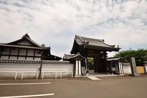 甲山寺の山門