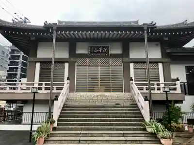 万年寺の本殿・本堂