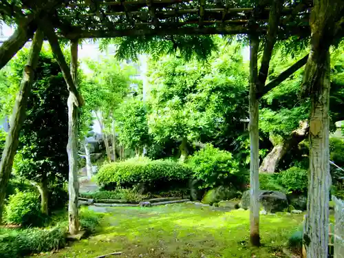 仏法寺の庭園