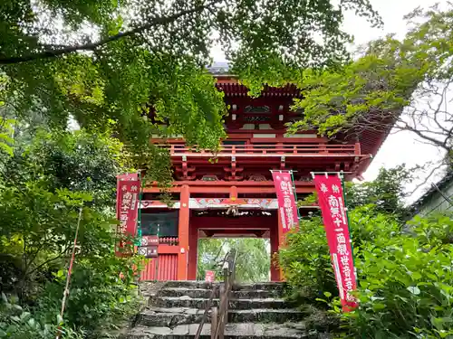 勝利寺の山門