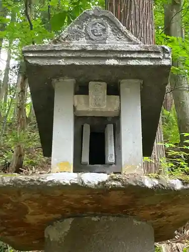 戸隠神社宝光社の末社