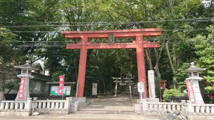 世田谷八幡宮の鳥居