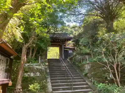 黄梅院（円覚寺塔頭）の{uncategorized: "未分類", other: "その他", undefined: "問題あり", building: "その他建物", grave: "お墓", sacred_gate: "鳥居", guardian: "狛犬", statue: "像", buddha: "仏像", history: "歴史", nature: "自然", garden: "庭園", animal: "動物", pagoda: "塔", temizu: "手水舎", mountain_gate: "山門・神門", sanctuary: "本殿・本堂", subordinate: "末社・摂社", art: "芸術", scenery: "景色", jizo: "地蔵", ema: "絵馬", goshuin: "御朱印", omikuji: "おみくじ", items: "授与品その他", amulet: "お守り", goshuincho: "御朱印帳", eats: "食事", festival: "お祭り", votive_dance: "神楽", shichigosan: "七五三参", wedding: "結婚式", experience: "体験その他", initially: "初詣", around: "周辺", anti_infection: "感染症対策"}
