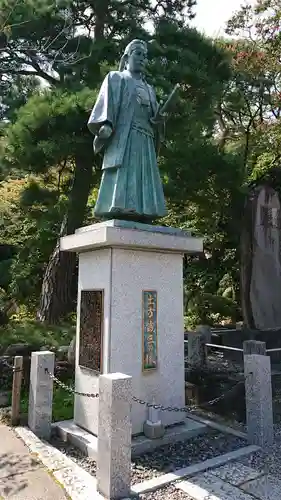 高幡不動尊　金剛寺の像