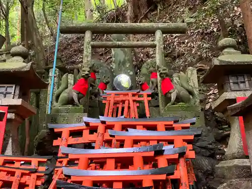 伏見稲荷大社　御膳谷奉拝所(京都府)