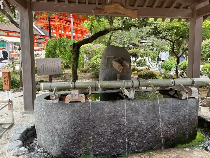 賀茂別雷神社(上賀茂神社)の{uncategorized: "未分類", other: "その他", undefined: "問題あり", building: "その他建物", grave: "お墓", sacred_gate: "鳥居", guardian: "狛犬", statue: "像", buddha: "仏像", history: "歴史", nature: "自然", garden: "庭園", animal: "動物", pagoda: "塔", temizu: "手水舎", mountain_gate: "山門・神門", sanctuary: "本殿・本堂", subordinate: "末社・摂社", art: "芸術", scenery: "景色", jizo: "地蔵", ema: "絵馬", goshuin: "御朱印", omikuji: "おみくじ", items: "授与品その他", amulet: "お守り", goshuincho: "御朱印帳", eats: "食事", festival: "お祭り", votive_dance: "神楽", shichigosan: "七五三参", wedding: "結婚式", experience: "体験その他", initially: "初詣", around: "周辺", anti_infection: "感染症対策"}