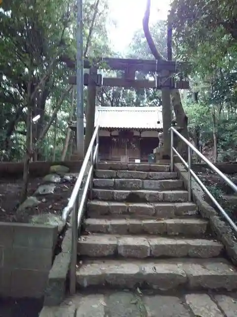 村社御嶽神社の鳥居
