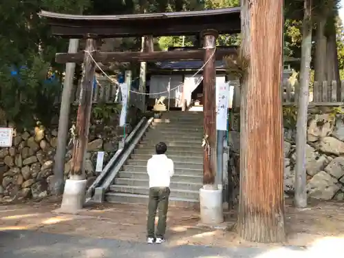 阿多由太神社の鳥居