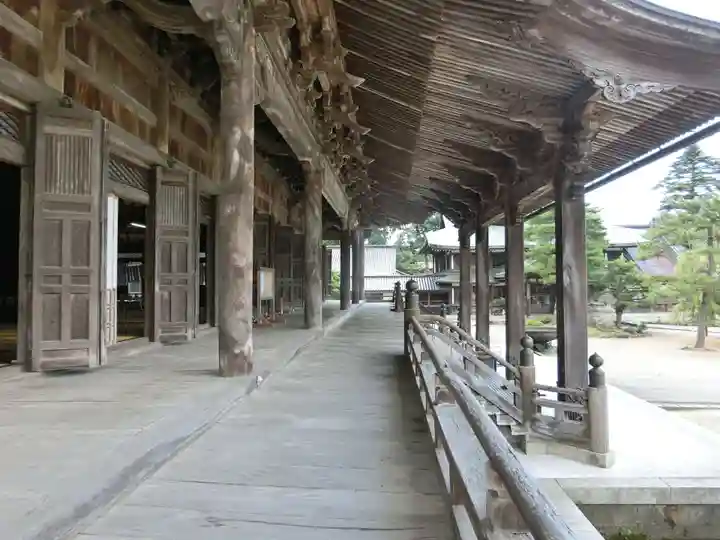 井波別院瑞泉寺の本殿・本堂