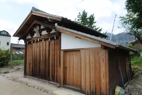 郡園神社の建物その他