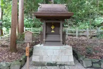 枚岡神社の末社・摂社