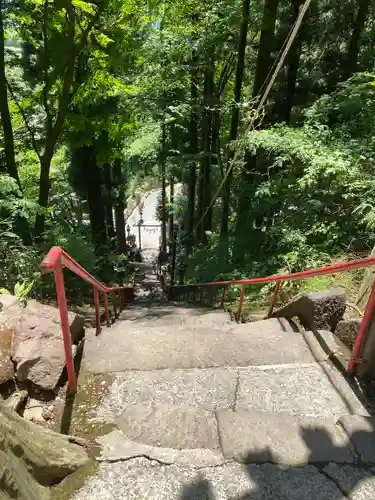 中之嶽神社の建物その他