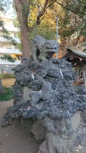 前原御嶽神社の狛犬