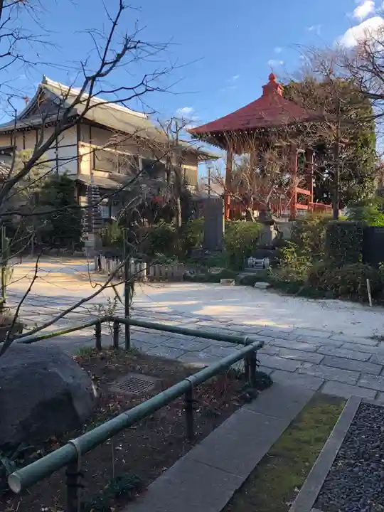 満行寺の本殿・本堂