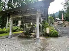 八海山尊神社の手水