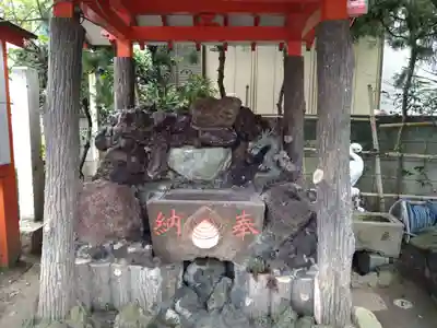 於玉稲荷神社の手水舎