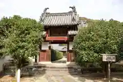 万寿院の山門