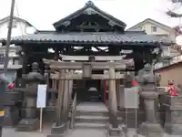 被官稲荷神社の鳥居