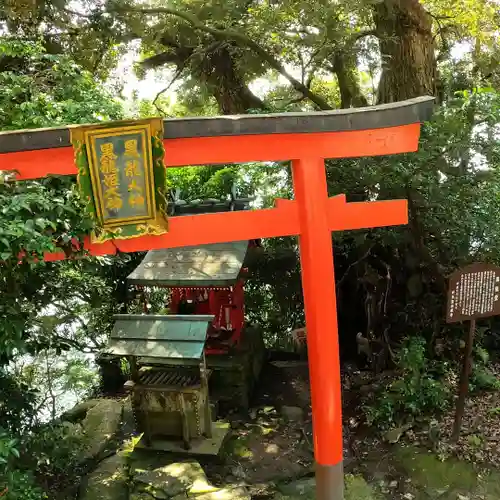 竹生島神社（都久夫須麻神社）の末社