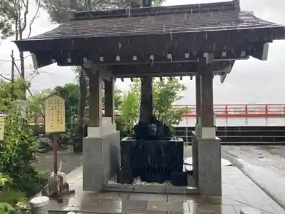 多摩川浅間神社の手水舎