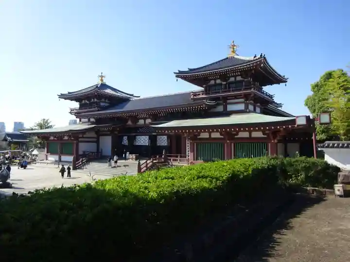 孝道山の本殿・本堂