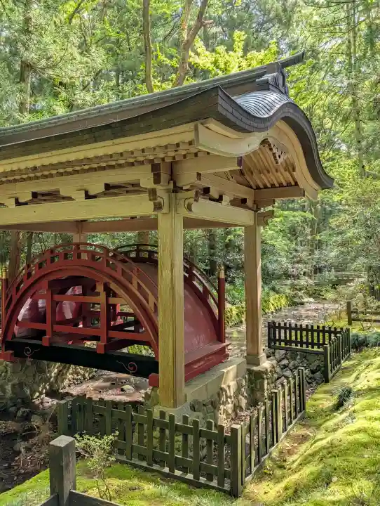 彌彦神社の{uncategorized: "未分類", other: "その他", undefined: "問題あり", building: "その他建物", grave: "お墓", sacred_gate: "鳥居", guardian: "狛犬", statue: "像", buddha: "仏像", history: "歴史", nature: "自然", garden: "庭園", animal: "動物", pagoda: "塔", temizu: "手水舎", mountain_gate: "山門・神門", sanctuary: "本殿・本堂", subordinate: "末社・摂社", art: "芸術", scenery: "景色", jizo: "地蔵", ema: "絵馬", goshuin: "御朱印", omikuji: "おみくじ", items: "授与品その他", amulet: "お守り", goshuincho: "御朱印帳", eats: "食事", festival: "お祭り", votive_dance: "神楽", shichigosan: "七五三参", wedding: "結婚式", experience: "体験その他", initially: "初詣", around: "周辺", anti_infection: "感染症対策"}