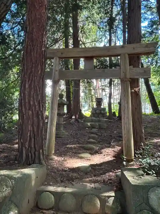 ニ柱神社(長野県)