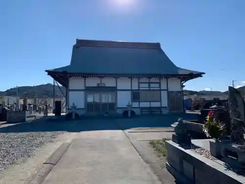 安楽寺の本殿・本堂