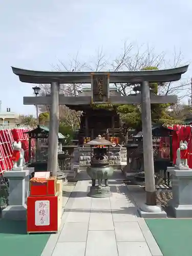 成田山深川不動堂（新勝寺東京別院）の鳥居