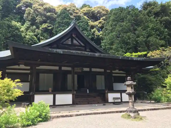 円成寺の本殿・本堂