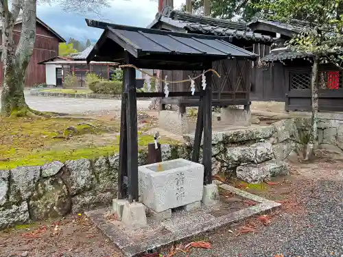 那波加神社の手水舎