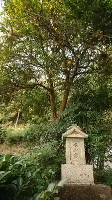 三柱神社（駒場町）の末社・摂社