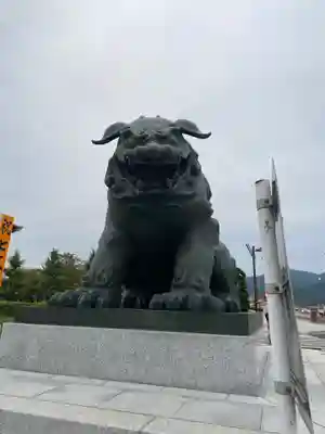 山形縣護國神社の狛犬