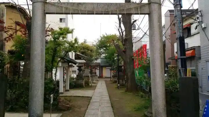 皆中稲荷神社の鳥居