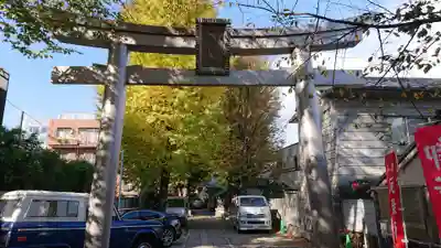 穏田神社の鳥居