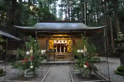 室生龍穴神社の本殿・本堂