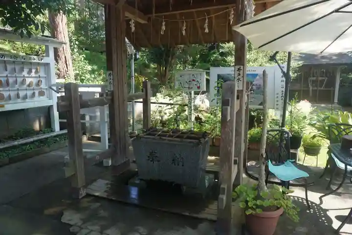 思金神社の手水舎