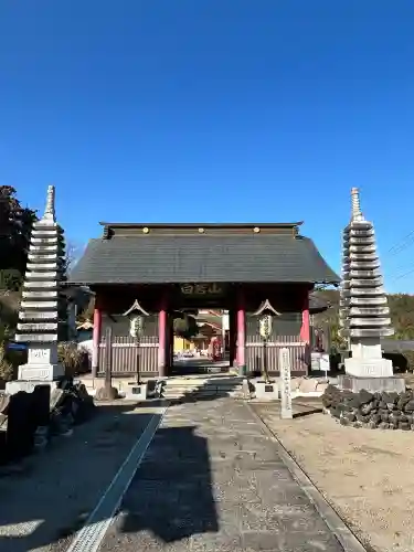長谷寺(白岩観音)の{uncategorized: "未分類", other: "その他", undefined: "問題あり", building: "その他建物", grave: "お墓", sacred_gate: "鳥居", guardian: "狛犬", statue: "像", buddha: "仏像", history: "歴史", nature: "自然", garden: "庭園", animal: "動物", pagoda: "塔", temizu: "手水舎", mountain_gate: "山門・神門", sanctuary: "本殿・本堂", subordinate: "末社・摂社", art: "芸術", scenery: "景色", jizo: "地蔵", ema: "絵馬", goshuin: "御朱印", omikuji: "おみくじ", items: "授与品その他", amulet: "お守り", goshuincho: "御朱印帳", eats: "食事", festival: "お祭り", votive_dance: "神楽", shichigosan: "七五三参", wedding: "結婚式", experience: "体験その他", initially: "初詣", around: "周辺", anti_infection: "感染症対策"}