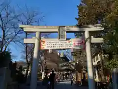 鎮守氷川神社の鳥居