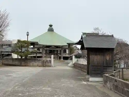 観護寺の{uncategorized: "未分類", other: "その他", undefined: "問題あり", building: "その他建物", grave: "お墓", sacred_gate: "鳥居", guardian: "狛犬", statue: "像", buddha: "仏像", history: "歴史", nature: "自然", garden: "庭園", animal: "動物", pagoda: "塔", temizu: "手水舎", mountain_gate: "山門・神門", sanctuary: "本殿・本堂", subordinate: "末社・摂社", art: "芸術", scenery: "景色", jizo: "地蔵", ema: "絵馬", goshuin: "御朱印", omikuji: "おみくじ", items: "授与品その他", amulet: "お守り", goshuincho: "御朱印帳", eats: "食事", festival: "お祭り", votive_dance: "神楽", shichigosan: "七五三参", wedding: "結婚式", experience: "体験その他", initially: "初詣", around: "周辺", anti_infection: "感染症対策"}