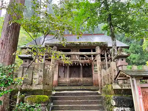 須波阿湏疑神社の本殿